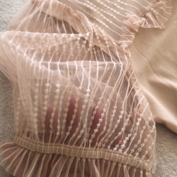 NWT pale pink sheer neck & sleeves top with ties - Picture 4 of 12